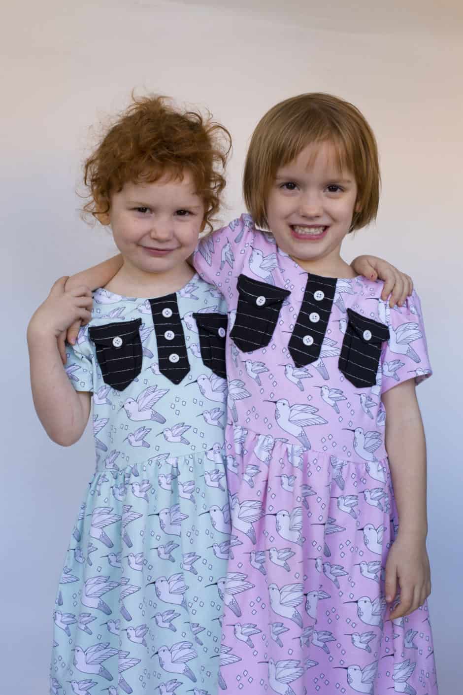 girls-twins-play-dress
