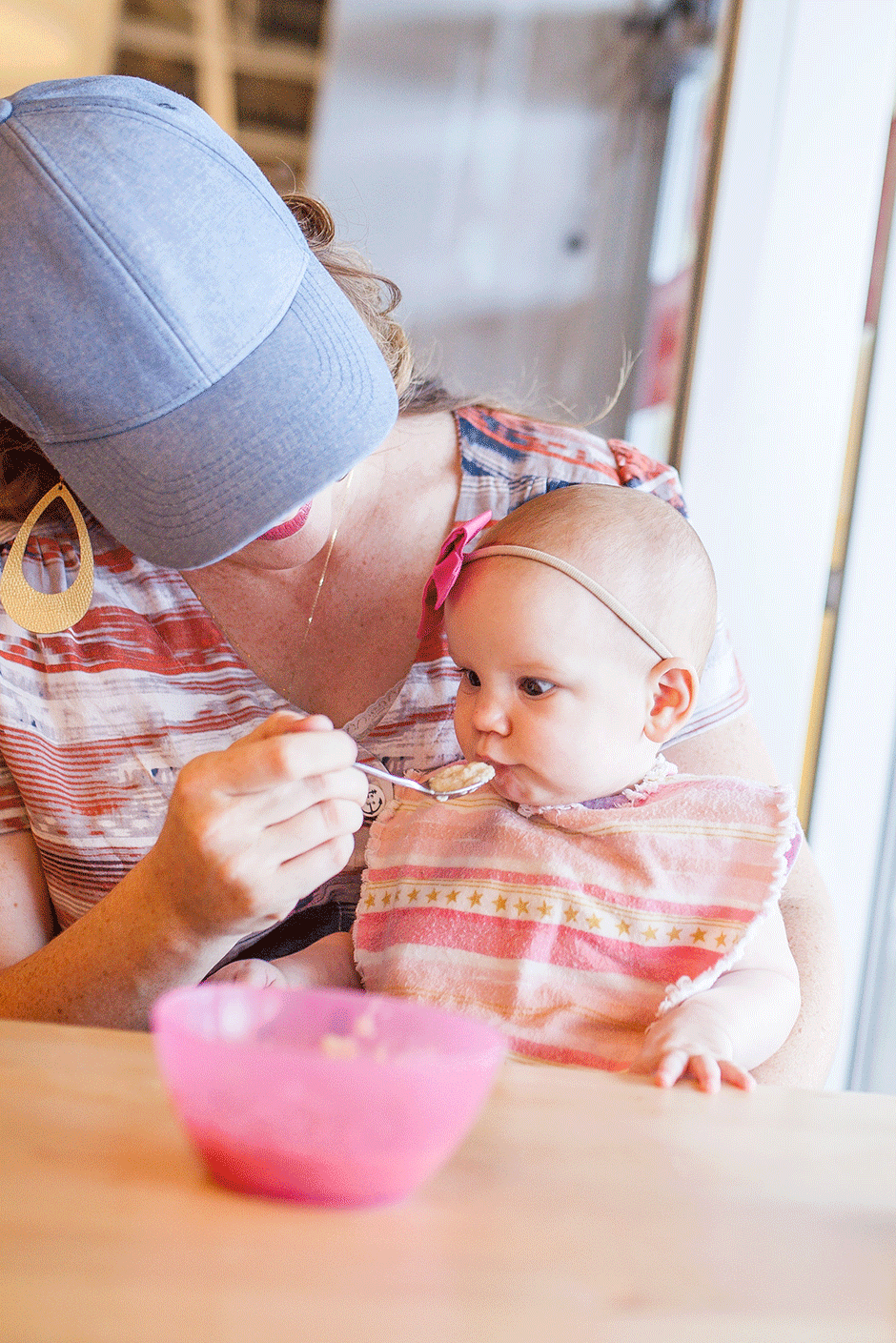 Get my must-have list of everything you need to make baby's introduction to solid foods successful! Whether this is your first baby or your 8th, ensure a happy and stress-free solid food transition with this list of essential tools and tips and introduce baby to solid food without drama!