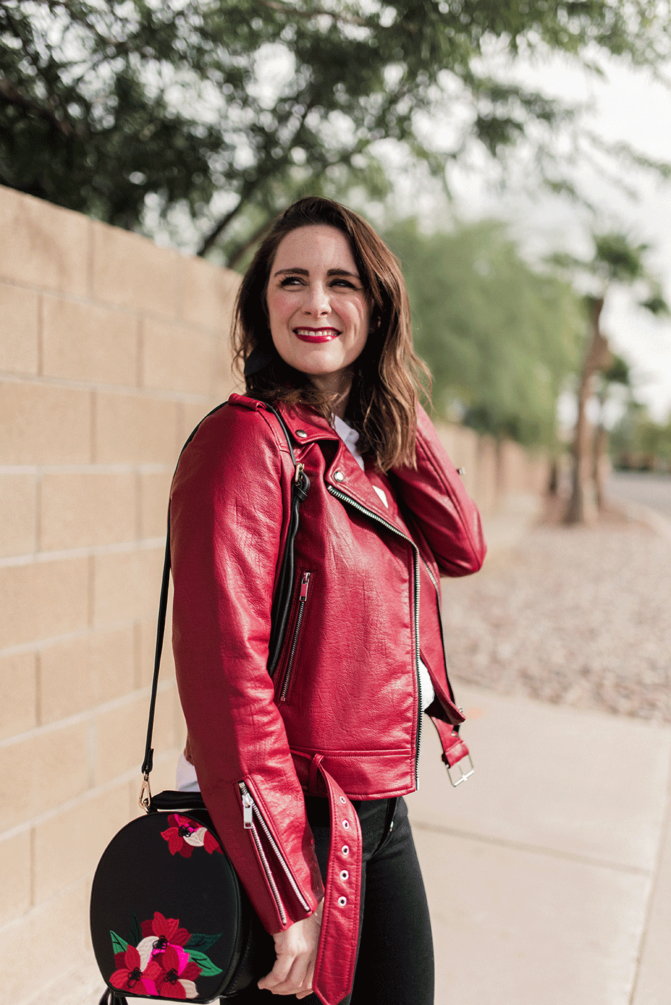 Ever stumped on what to choose for a casual get together with friends? This tough-girl look is the perfect party outfit inspiration. Womens fashion doesn't have to be hard - a leather jacket, jeans and heels do the trick!