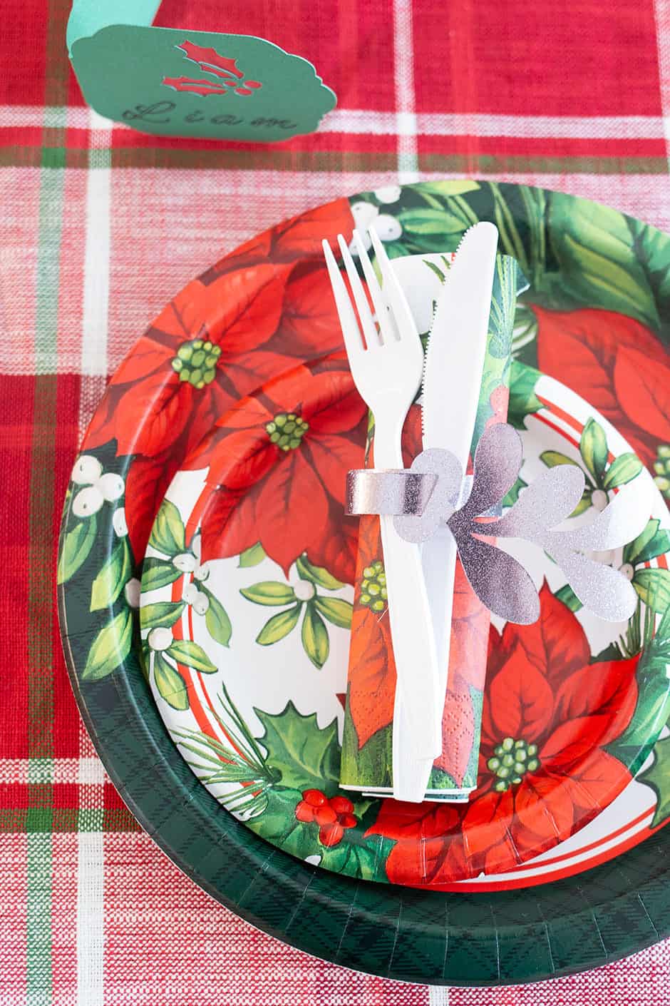 Looking for an affordable, kid-friendly Christmas tablescape? Well, pull out your Cricut Maker machine and get to crafting because these three simple DIY holiday decorations will dress up even the simplest of holiday tables.