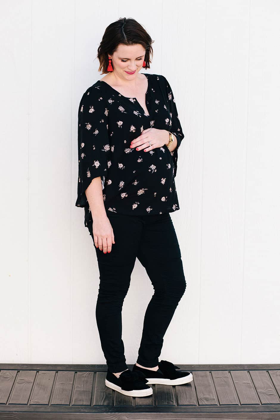 Looking for a home run sewing pattern for pregnancy and postpartum? Check out my version of the Phoenix blouse and how it's working through the third trimester and beyond! Make this DIY flowy top for your pregnancy or anytime you need a comfy, flattering blouse.